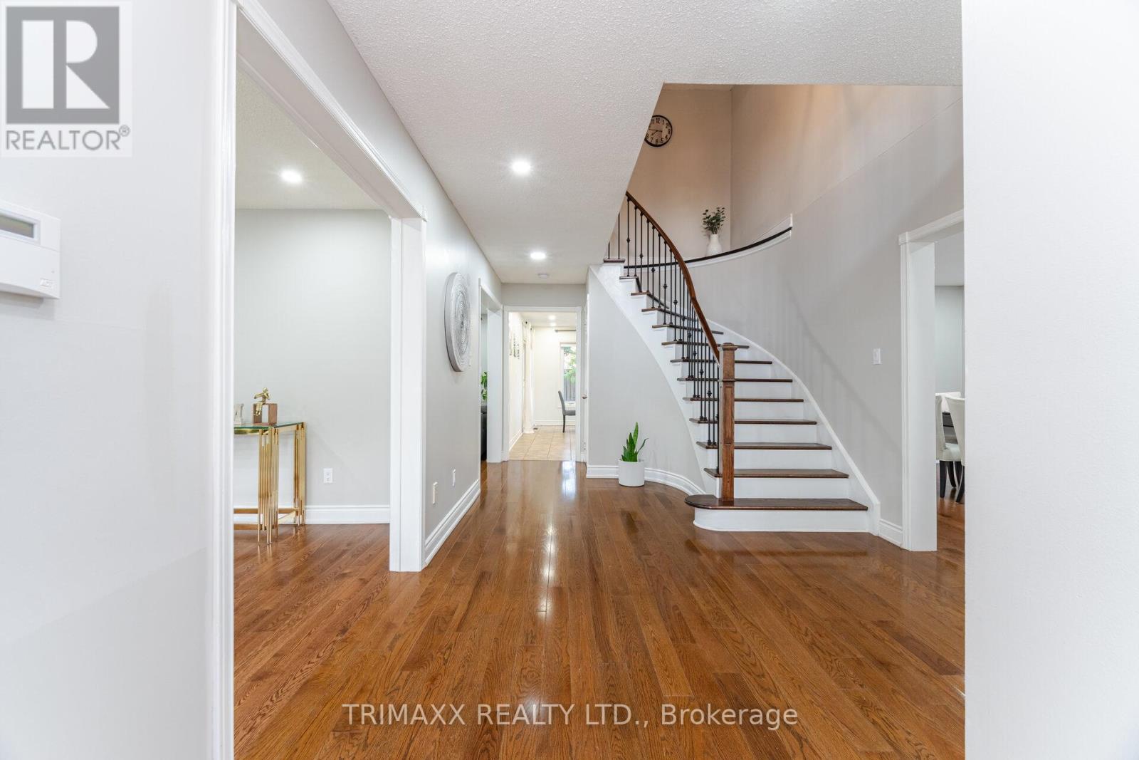1337 Sir David Drive, Oakville (Cv Clearview), Ontario  L6J 6V5 - Photo 6 - W12215640