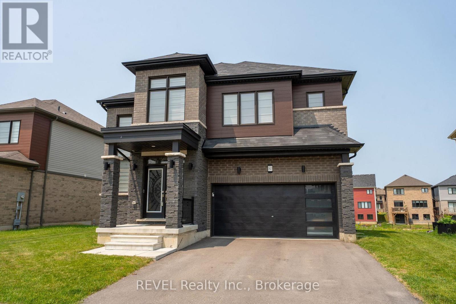 80 Explorer Way, Thorold, Ontario  L2V 0K3 - Photo 2 - X12215678