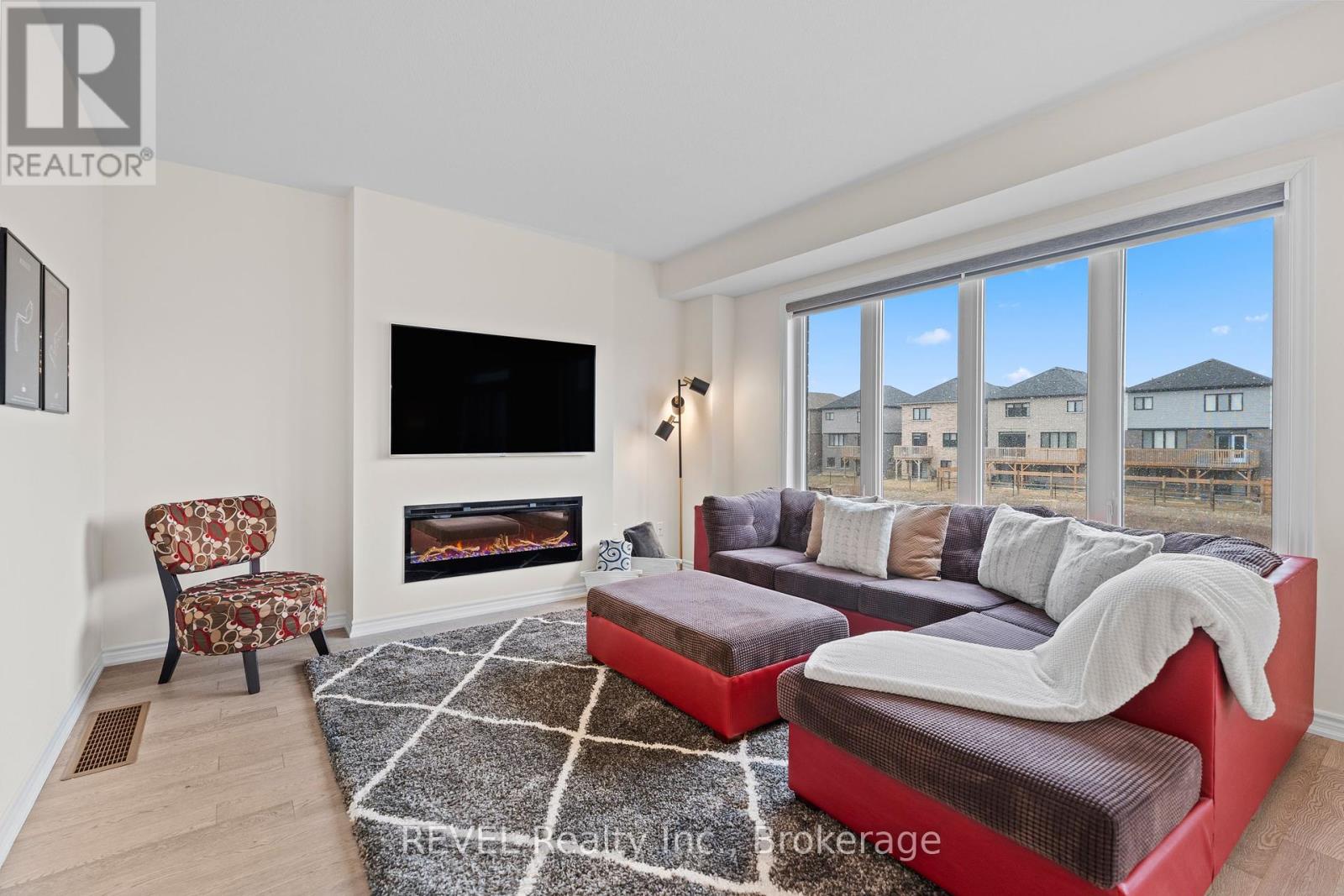 80 Explorer Way, Thorold, Ontario  L2V 0K3 - Photo 22 - X12215678