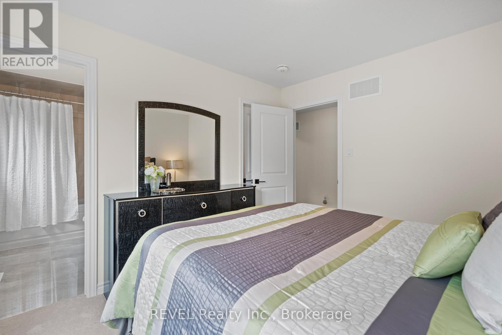 80 Explorer Way, Thorold, Ontario  L2V 0K3 - Photo 28 - X12215678