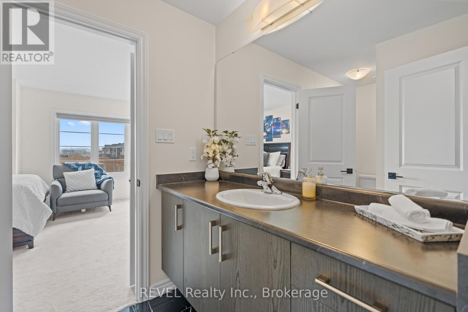 80 Explorer Way, Thorold, Ontario  L2V 0K3 - Photo 35 - X12215678