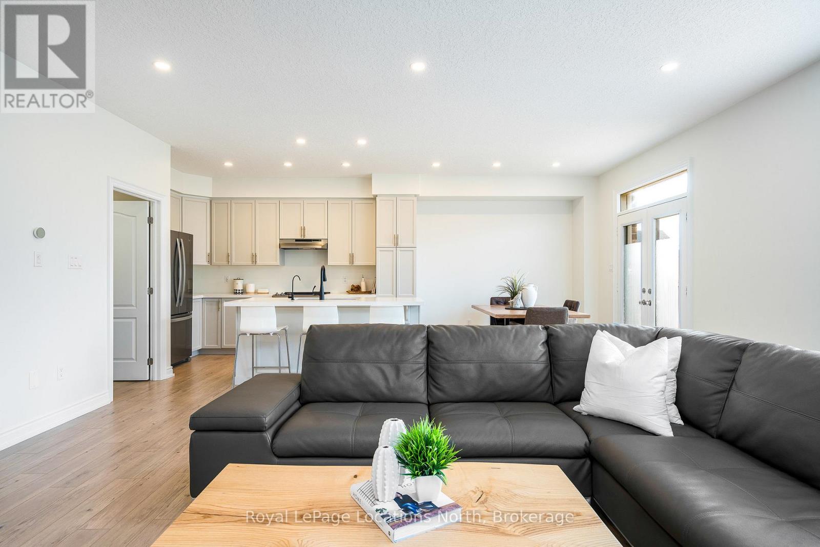 14 Gilpin Crescent, Collingwood, Ontario  L9Y 4S1 - Photo 8 - S12215705
