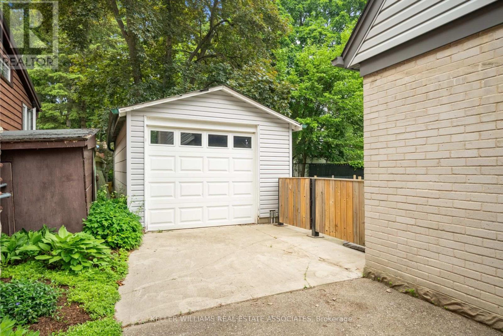 196 Sheldon Avenue N, Kitchener, Ontario  N2H 3M8 - Photo 28 - X12215291