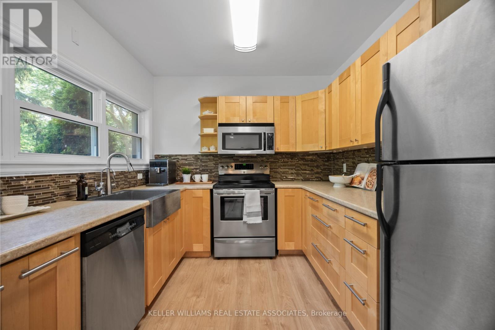 196 Sheldon Avenue N, Kitchener, Ontario  N2H 3M8 - Photo 4 - X12215291