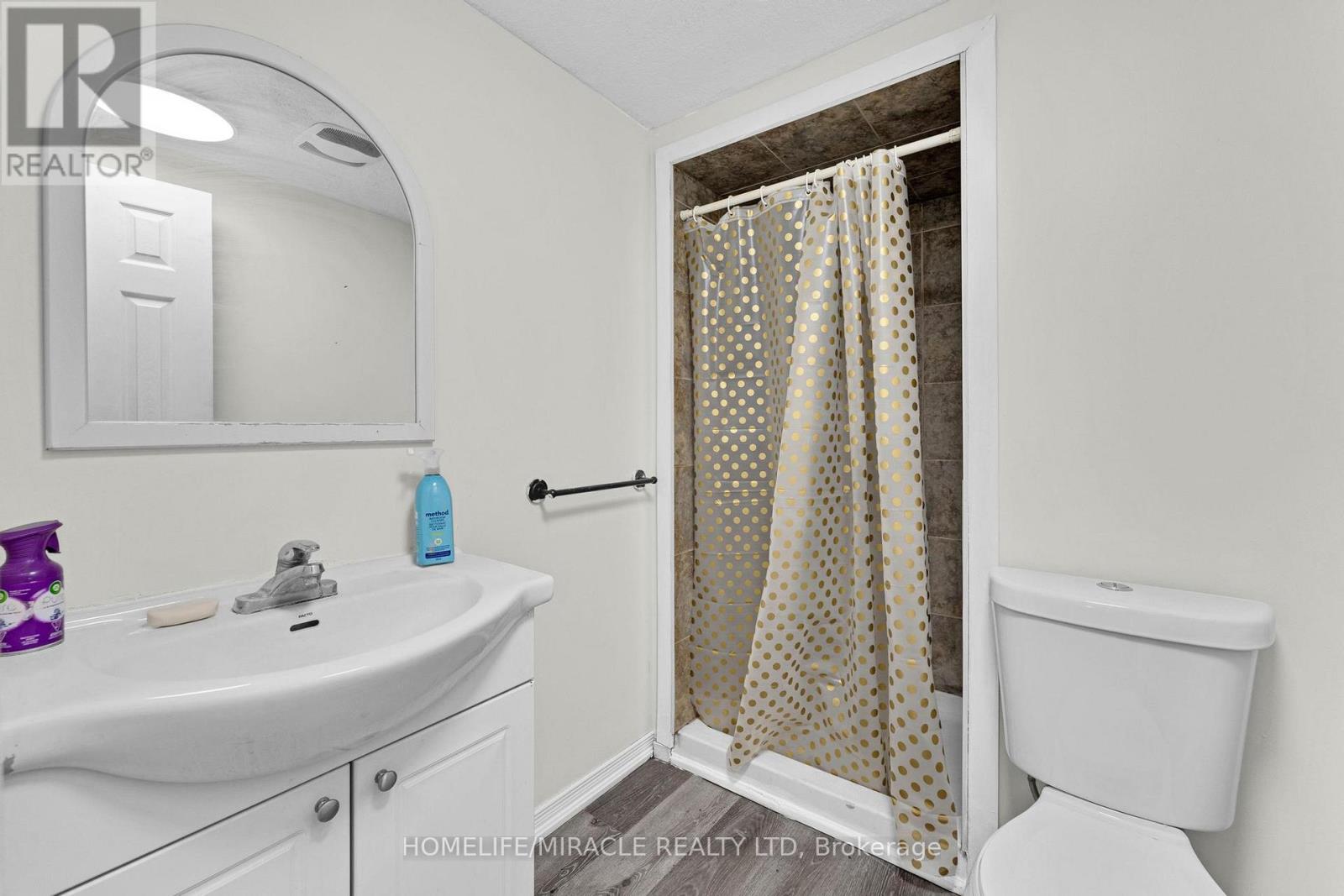 120 Jansen Avenue, Kitchener, Ontario  N2A 2L7 - Photo 29 - X12215380