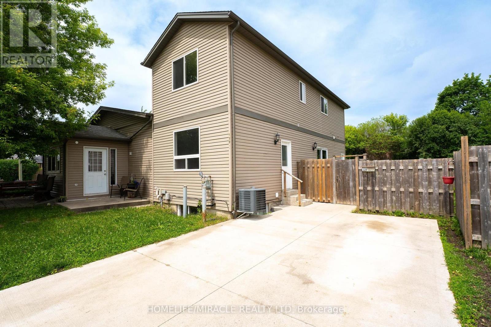 120 Jansen Avenue, Kitchener, Ontario  N2A 2L7 - Photo 5 - X12215380