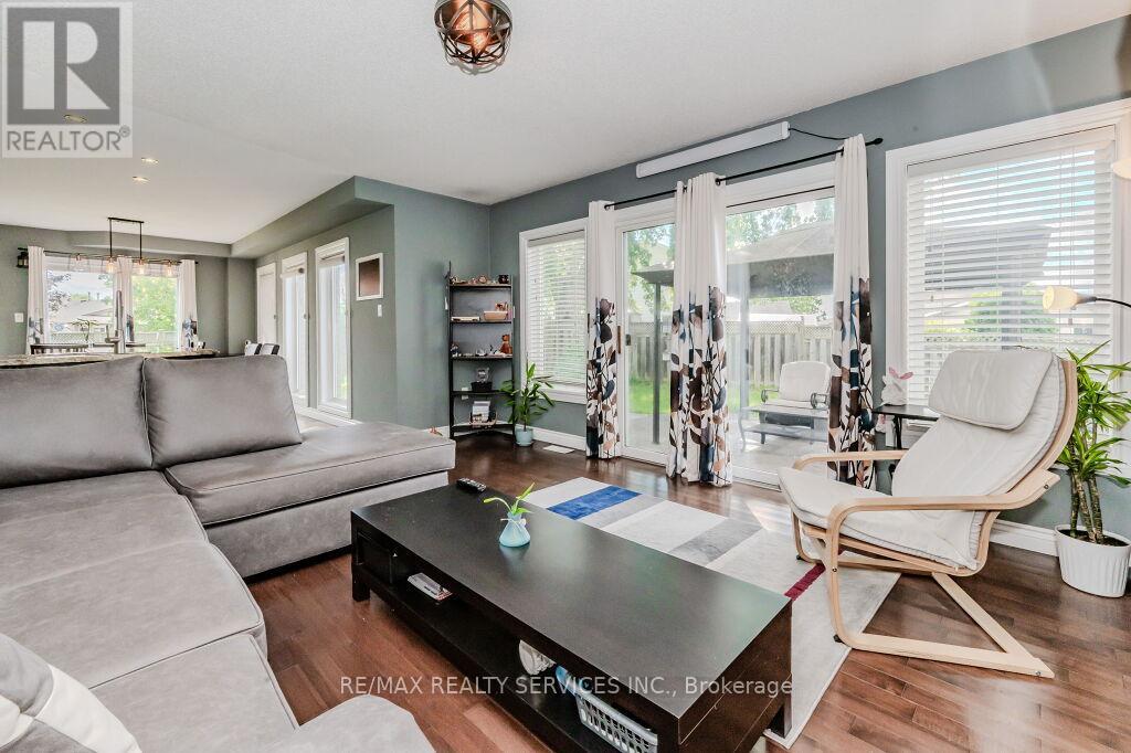 100 Acorn Way, Cambridge, Ontario  N1R 8M7 - Photo 9 - X12215421