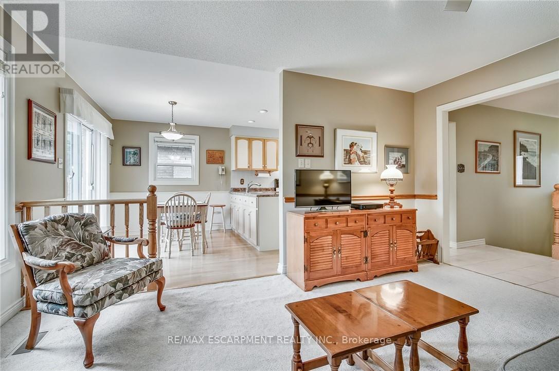 21 Riviera Ridge, Hamilton (Winona Park), Ontario  L8E 5E6 - Photo 27 - X12215433
