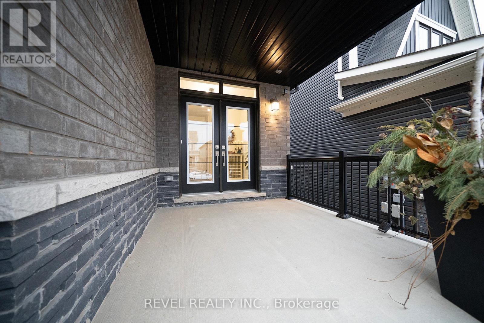 63 Santos Drive, Haldimand, Ontario  N3W 0H2 - Photo 3 - X12215453