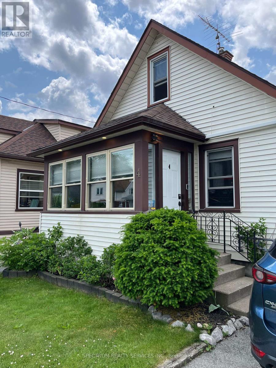 4 MANNING STREET, St. Catharines, Ontario