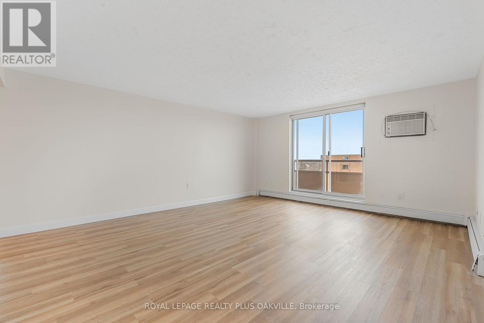 510 - 264 Grantham Avenue, St. Catharines (Carlton/bunting), Ontario  L2P 3H1 - Photo 4 - X12215582
