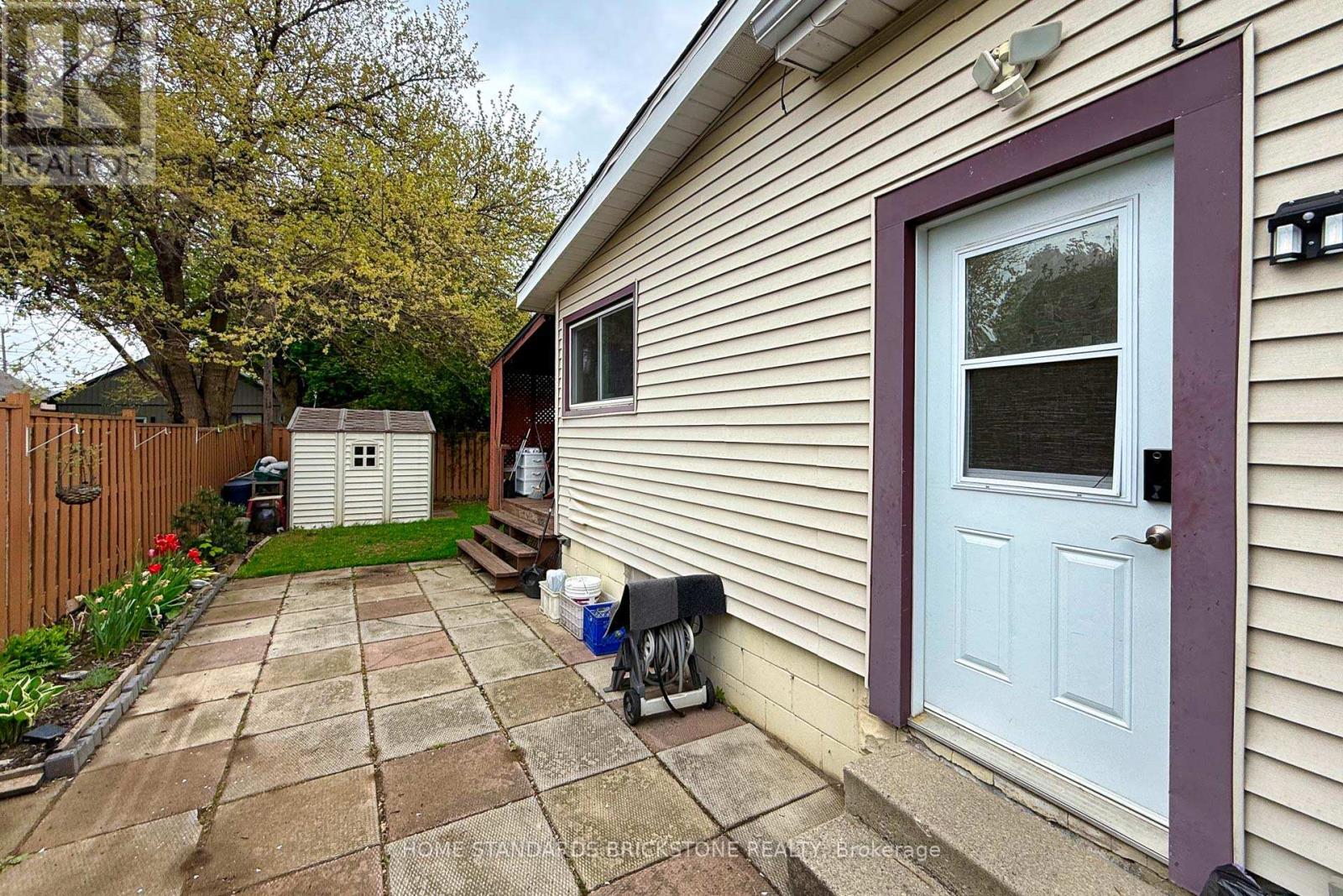 140 Walter Avenue S, Hamilton (Glenview), Ontario  L8K 3K9 - Photo 24 - X12215596