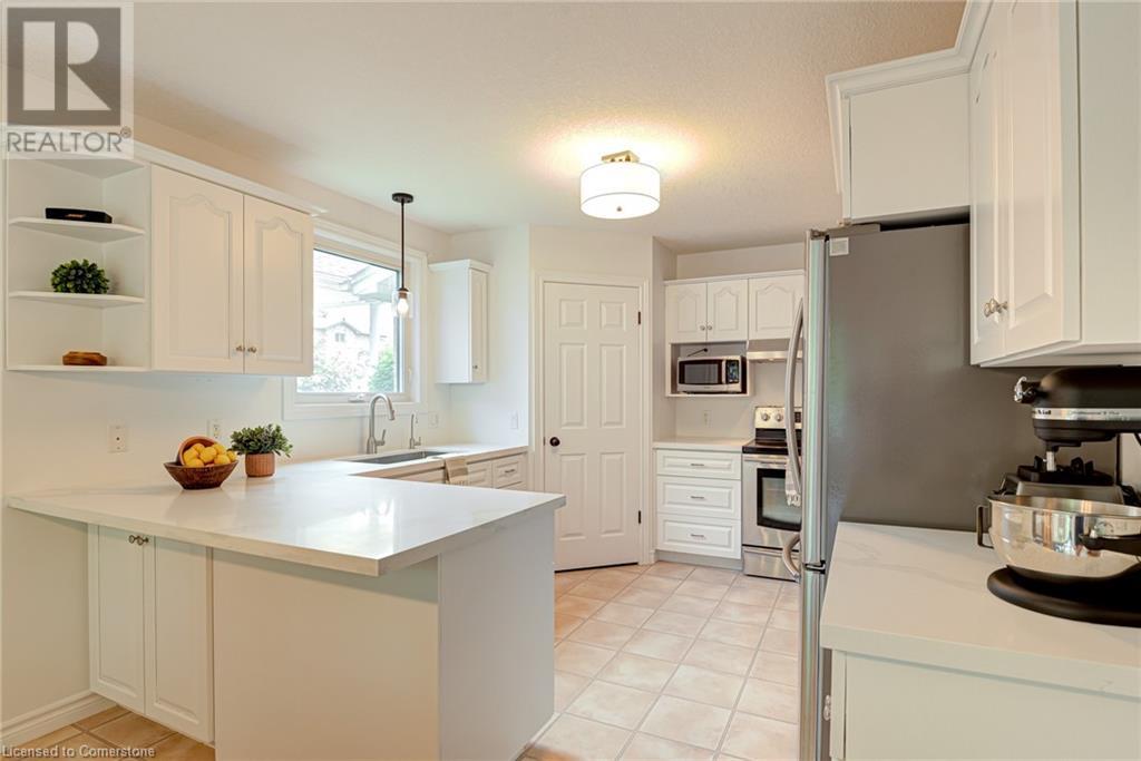 16 Churchill Street, Waterloo, Ontario  N2L 2X2 - Photo 10 - 40740559