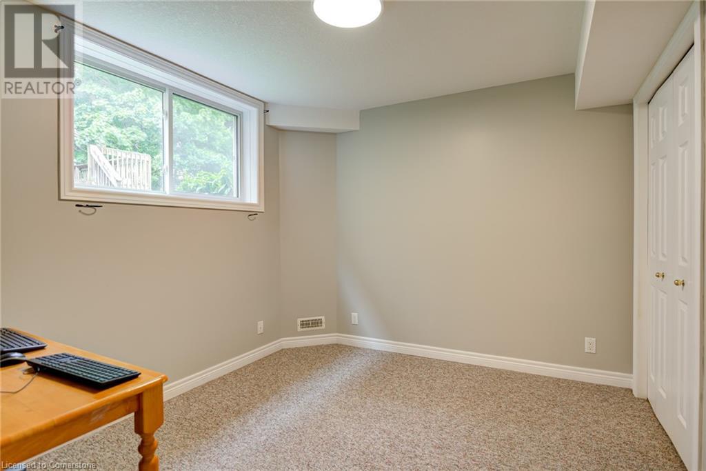 16 Churchill Street, Waterloo, Ontario  N2L 2X2 - Photo 29 - 40740559