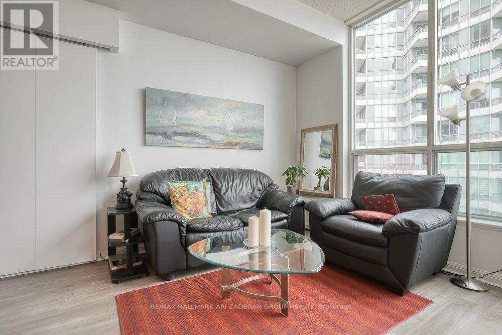 1518 - 230 Queens Quay W, Toronto, Ontario  M5J 2Y7 - Photo 15 - C12181819