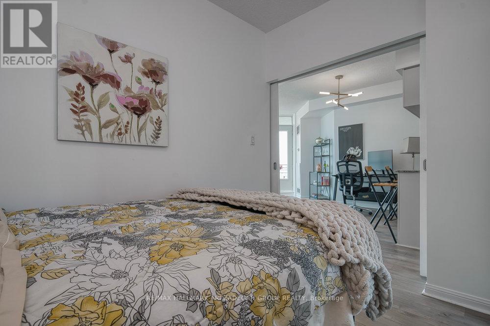 1518 - 230 Queens Quay W, Toronto, Ontario  M5J 2Y7 - Photo 10 - C12181819