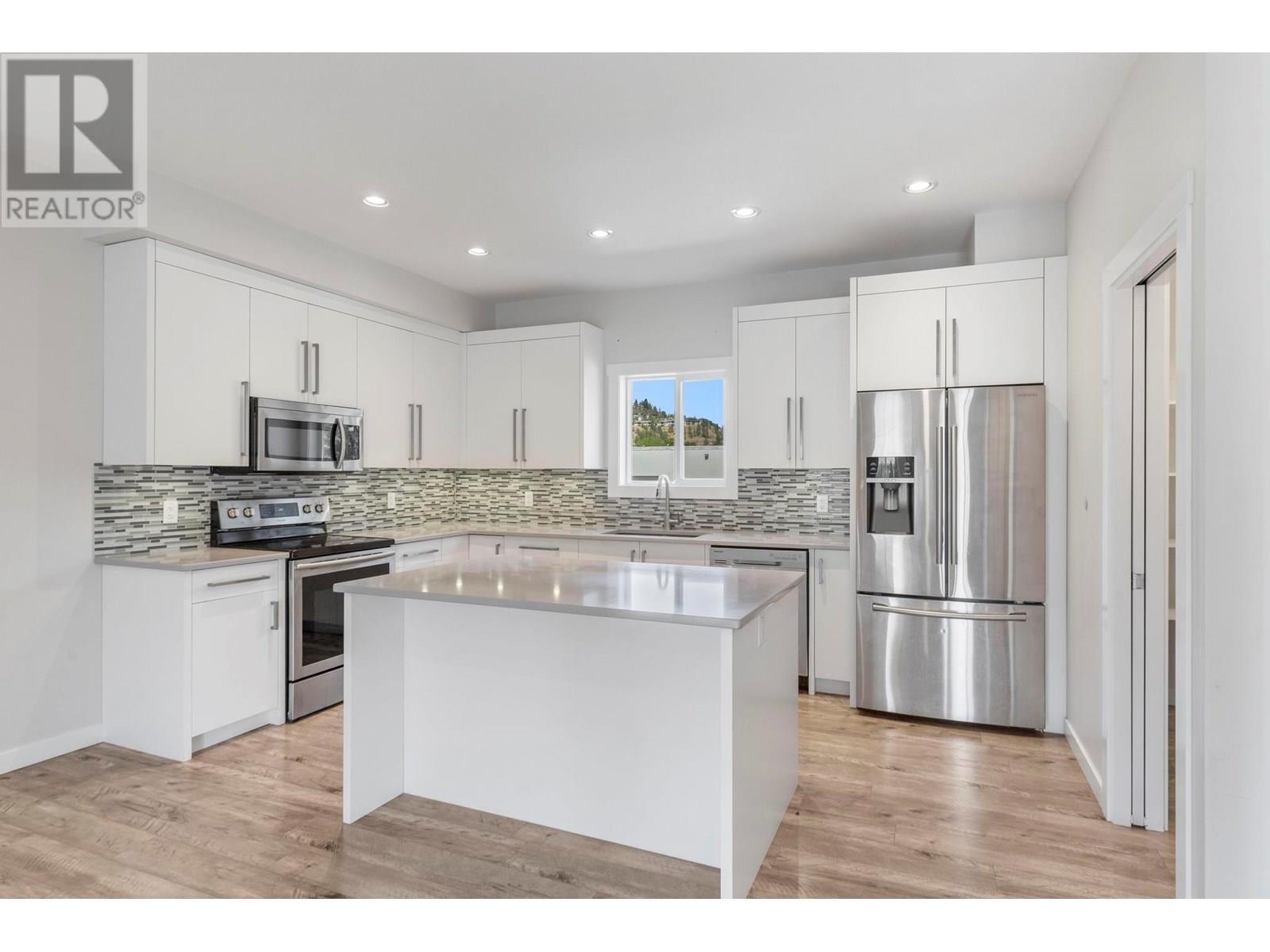 140 Mills Road Unit# 2, Kelowna, British Columbia
