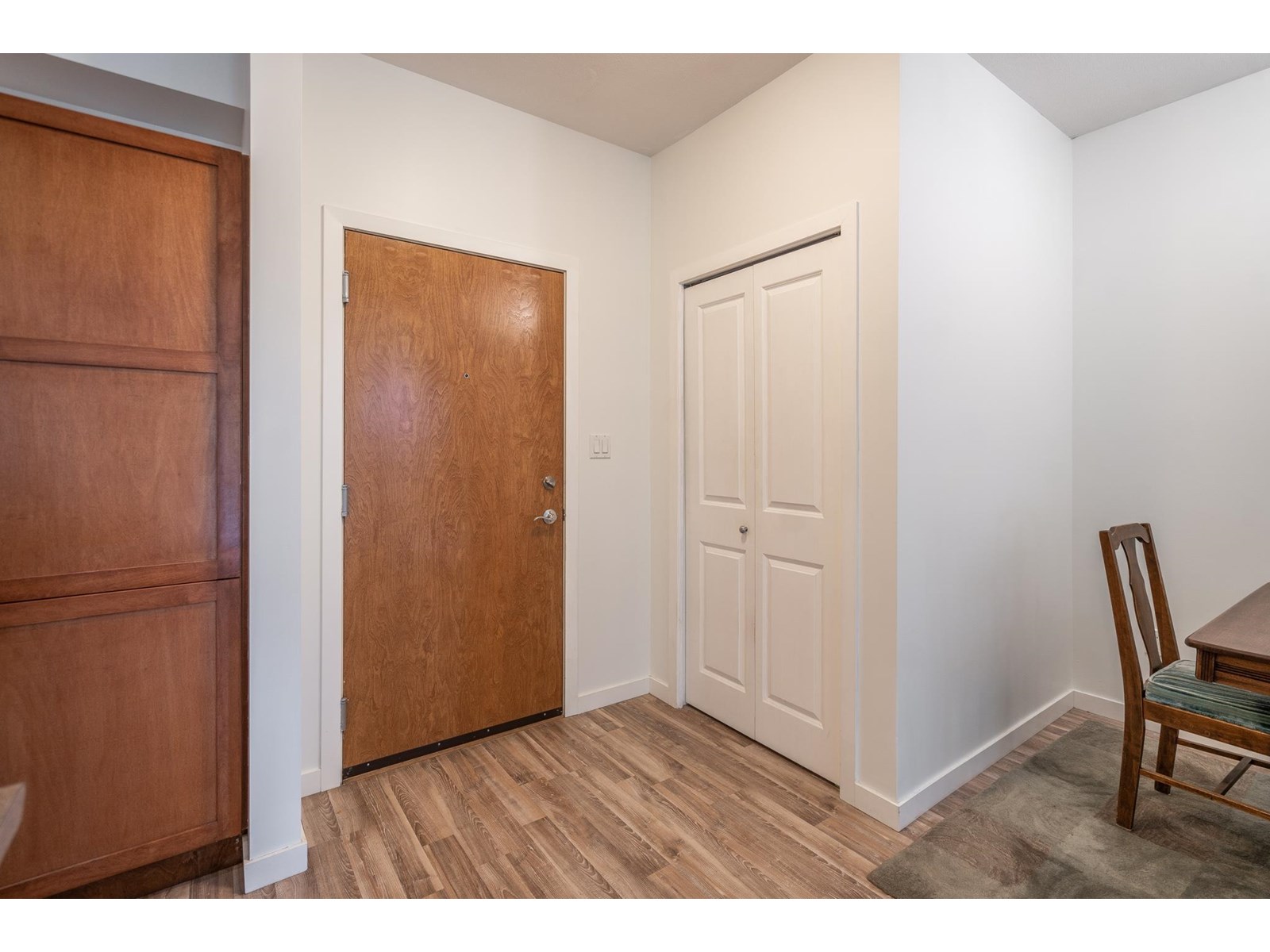 309 33318 E Bourquin Crescent, Abbotsford, British Columbia  V2S 0A6 - Photo 4 - R3012815