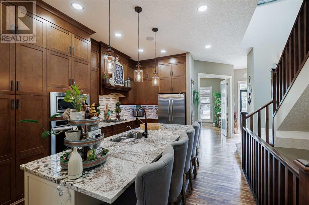 Property at 3017 26 Street SW image 3