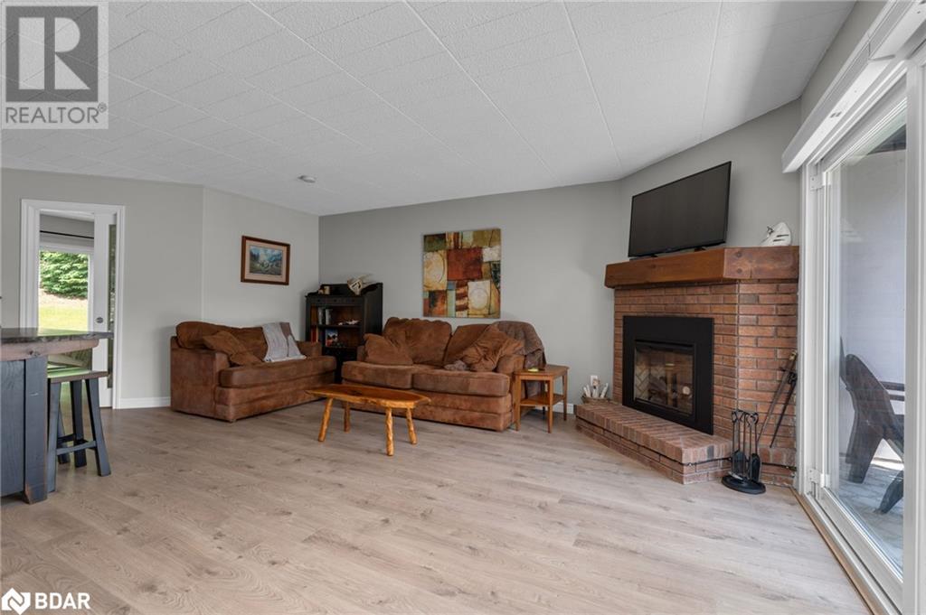 1102 Horseshoe Valley Road W Unit# 216, Oro-Medonte, Ontario  L4M 4Y8 - Photo 3 - 40739202