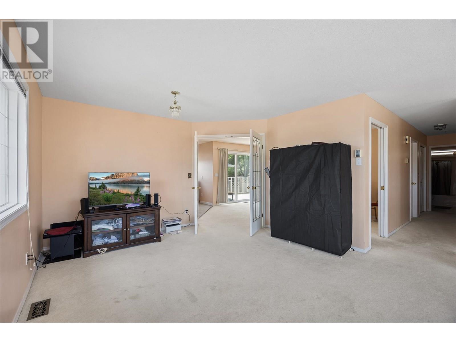 587 Monarch Drive, Kamloops, British Columbia  V2E 2L9 - Photo 11 - 10351702