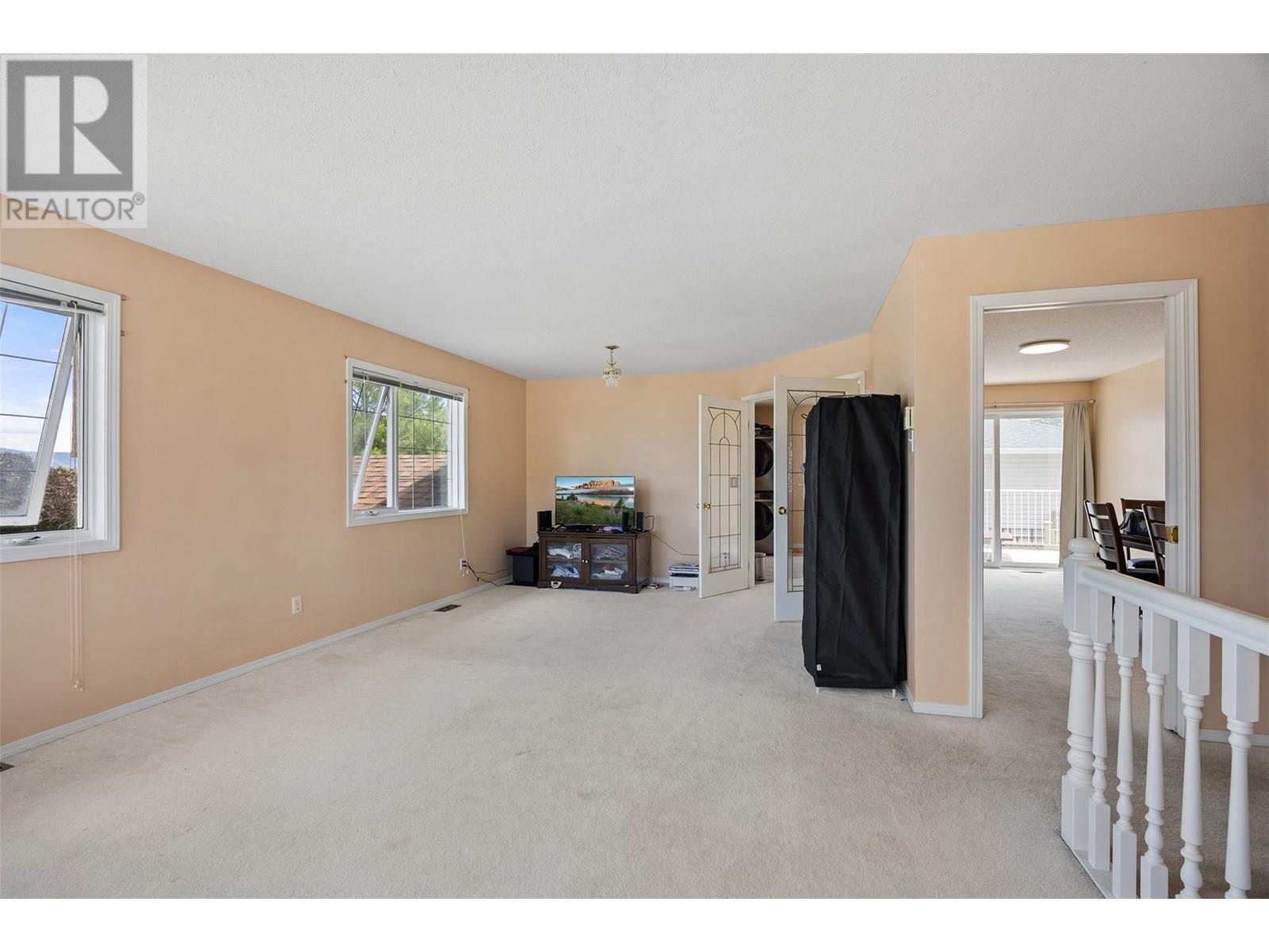 587 Monarch Drive, Kamloops, British Columbia  V2E 2L9 - Photo 10 - 10351702