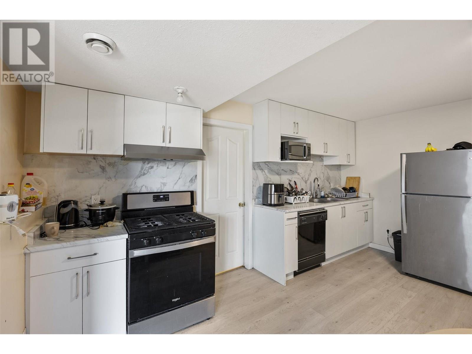 587 Monarch Drive, Kamloops, British Columbia  V2E 2L9 - Photo 36 - 10351702