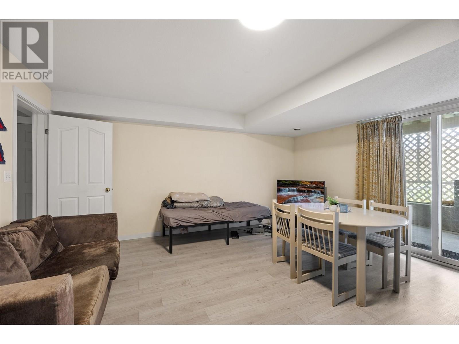 587 Monarch Drive, Kamloops, British Columbia  V2E 2L9 - Photo 33 - 10351702