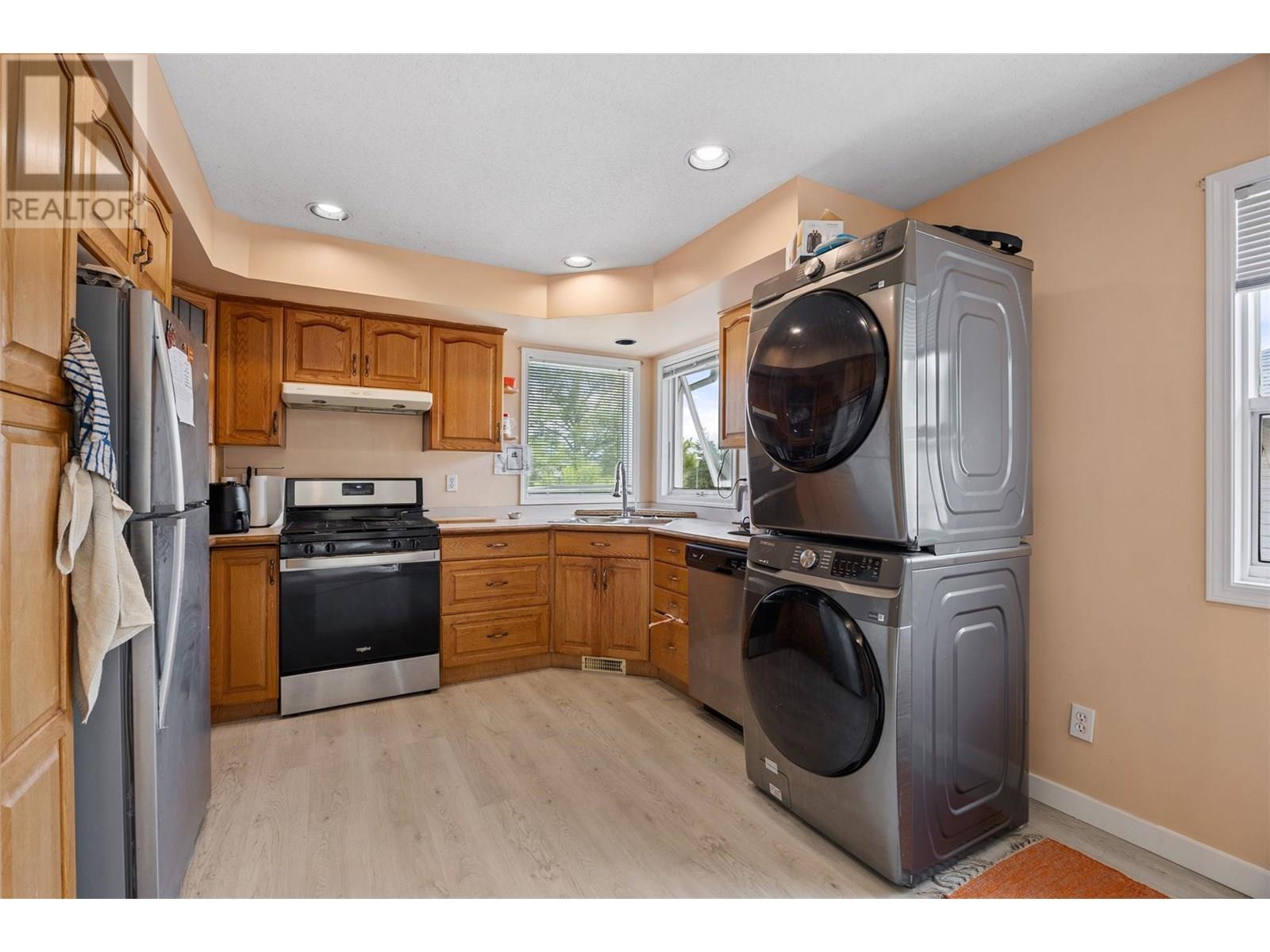 587 Monarch Drive, Kamloops, British Columbia  V2E 2L9 - Photo 14 - 10351702
