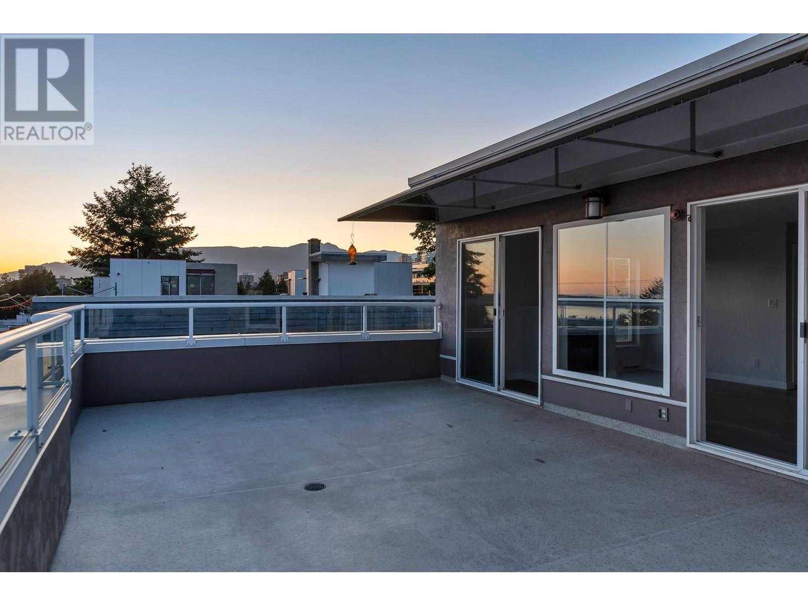 404 245 St. Davids Avenue, North Vancouver, British Columbia  V7L 3N9 - Photo 8 - R3014729