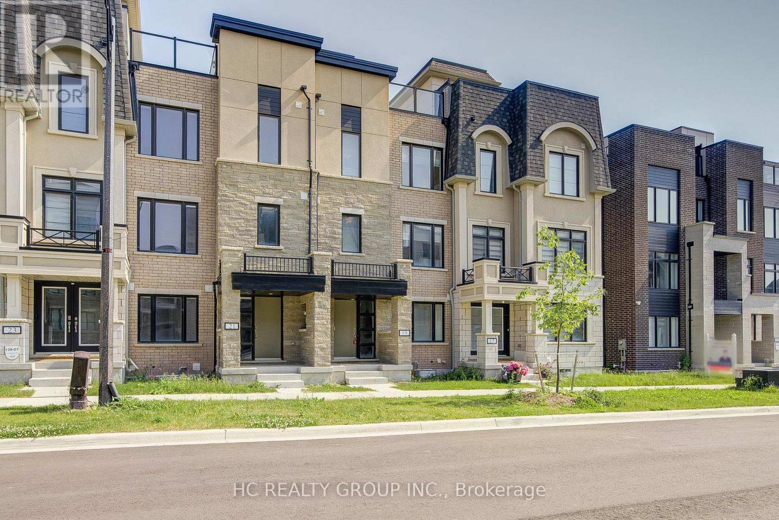 19 Guardhouse Crescent, Markham, Ontario  L6C 3J7 - Photo 2 - N12214700