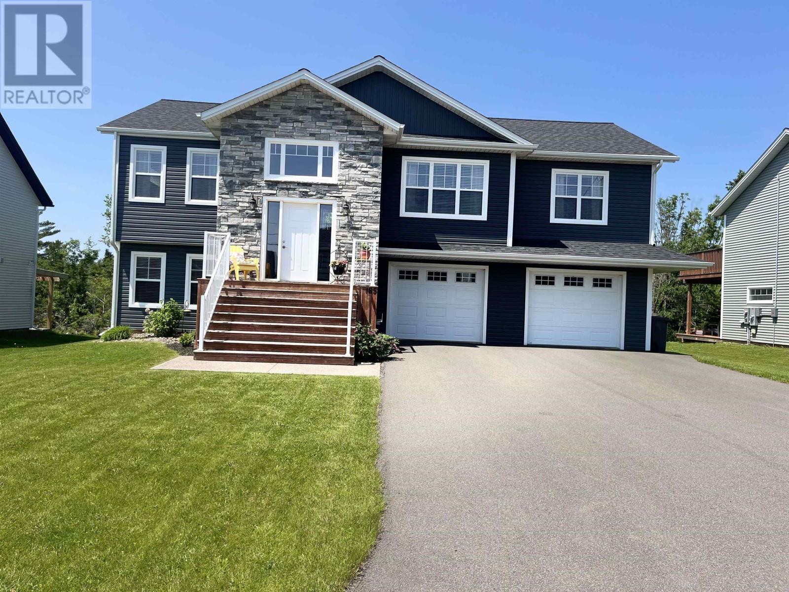 Property at 185 Essex Crescent image 4