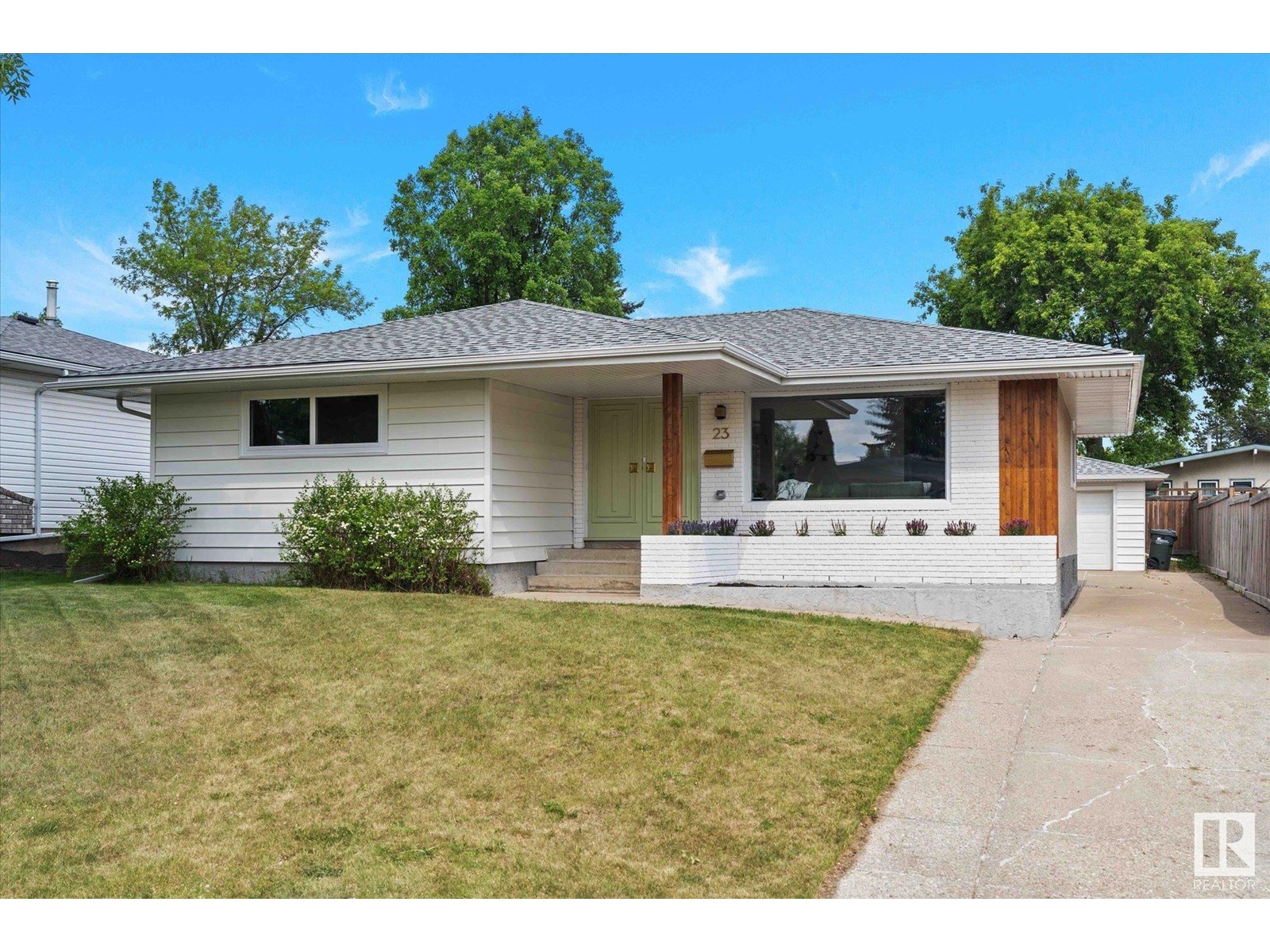 Property at 23 GRANVILLE CR image 1