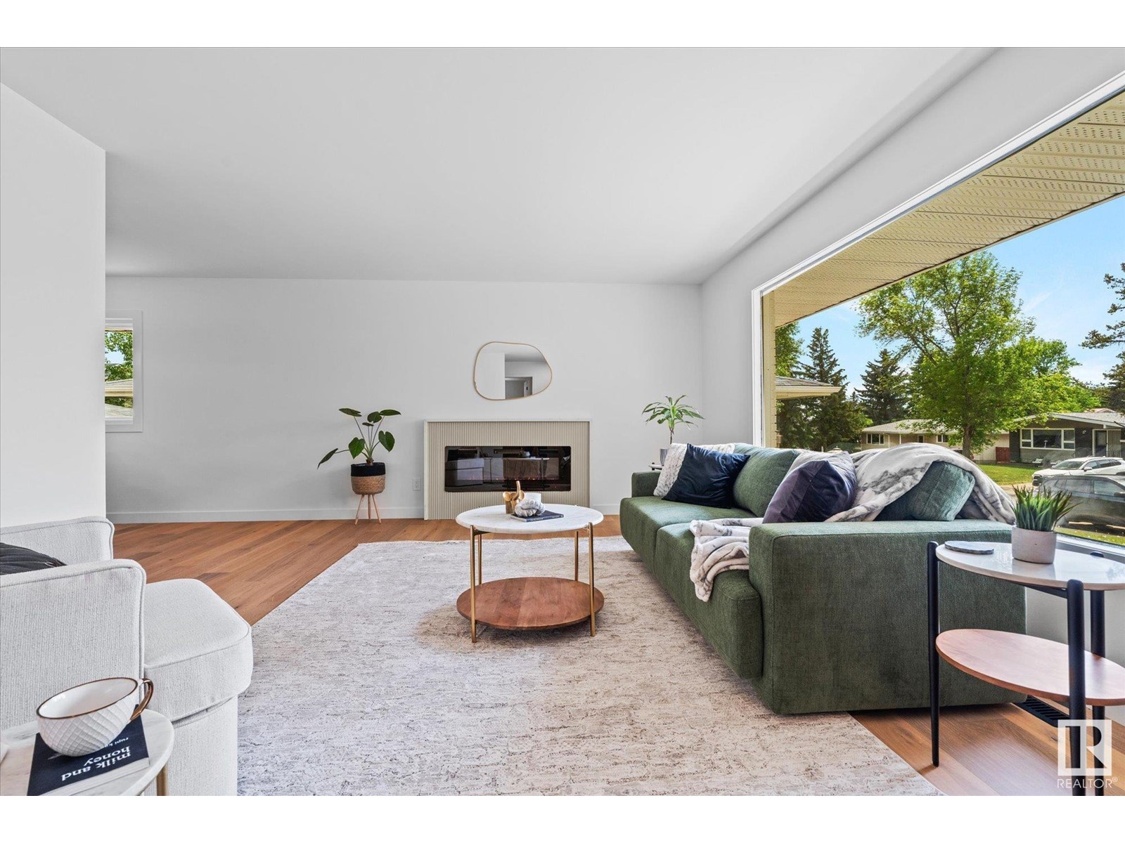 Property at 23 GRANVILLE CR image 5