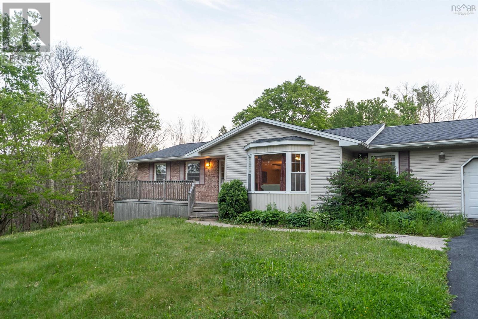 Property at 9 Sylvania Terrace image 3