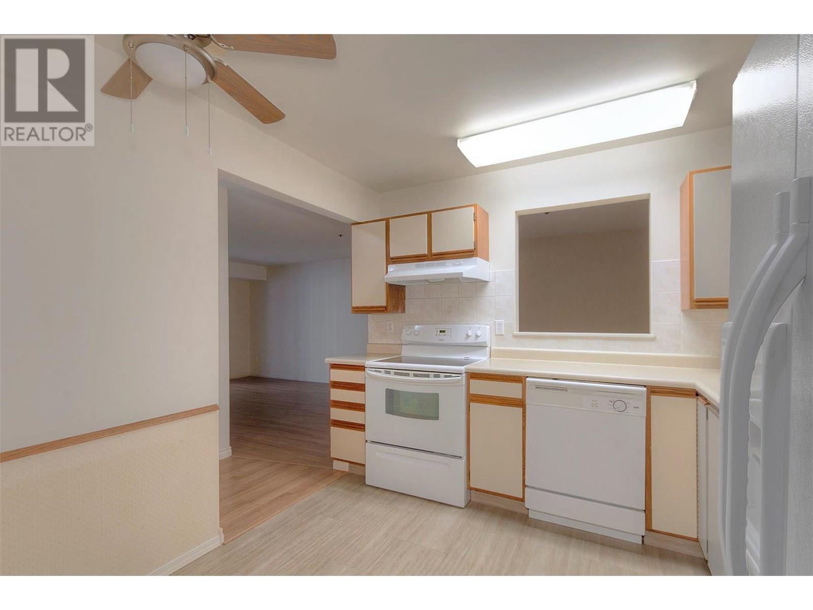 1045 Sutherland Avenue Unit# 112, Kelowna, British Columbia  V1Y 5Y1 - Photo 2 - 10351746