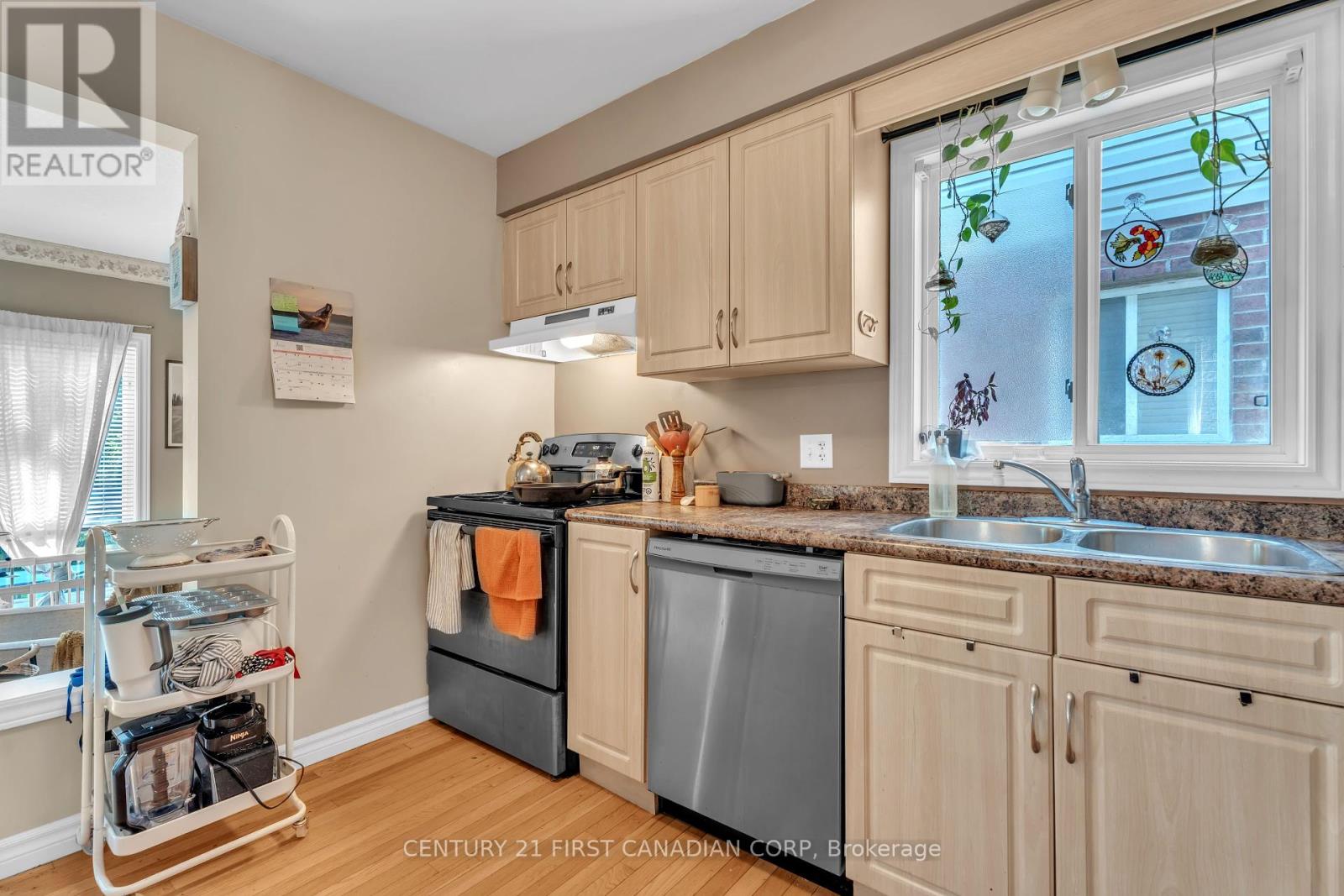 1853 Rollingacres Drive, London North (North C), Ontario  N5X 4K5 - Photo 12 - X12215768