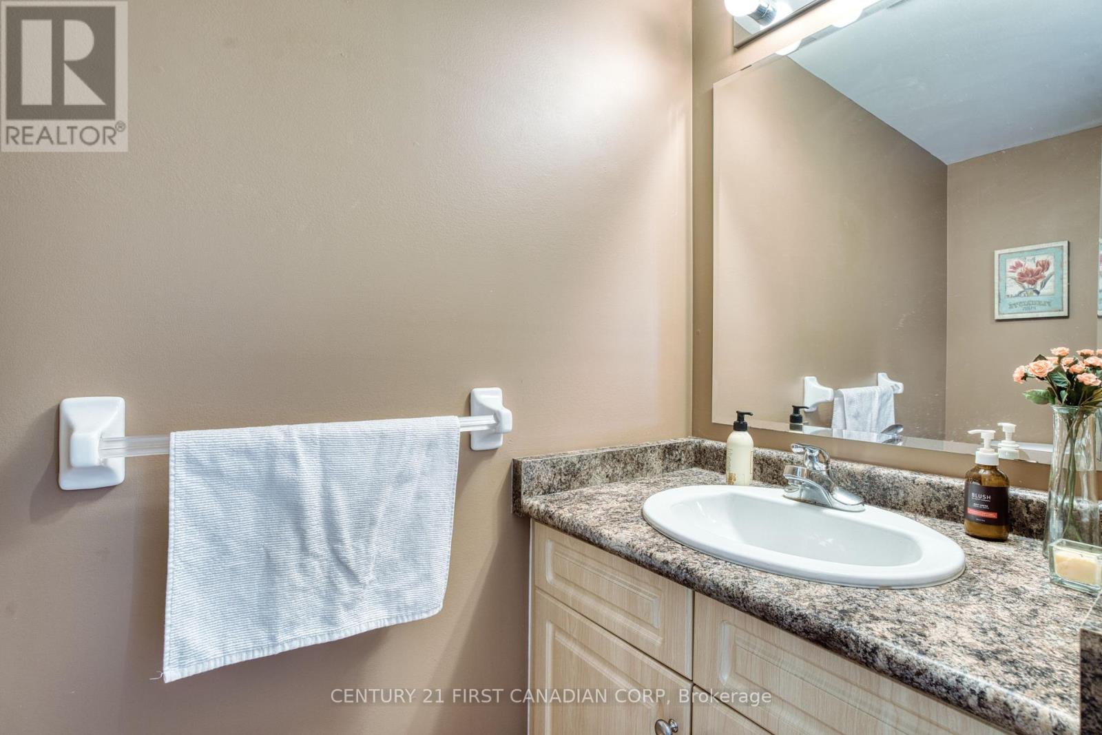 1853 Rollingacres Drive, London North (North C), Ontario  N5X 4K5 - Photo 5 - X12215768