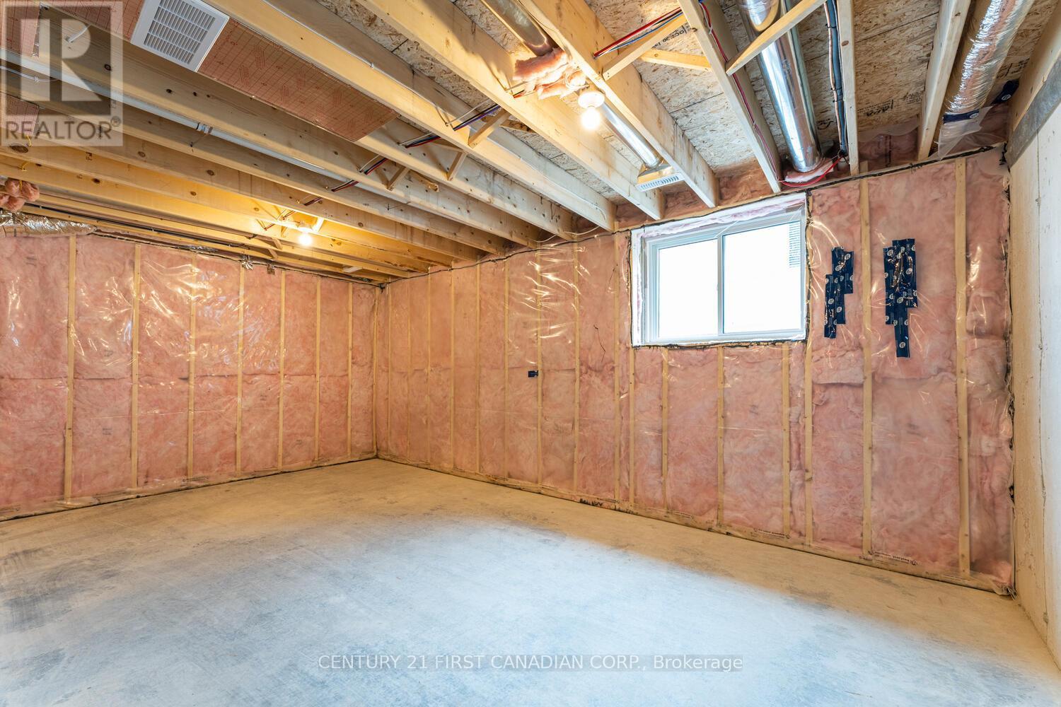 7 - 17 Nicholson Street, Lucan Biddulph (Lucan), Ontario  N0M 2J0 - Photo 26 - X12215852