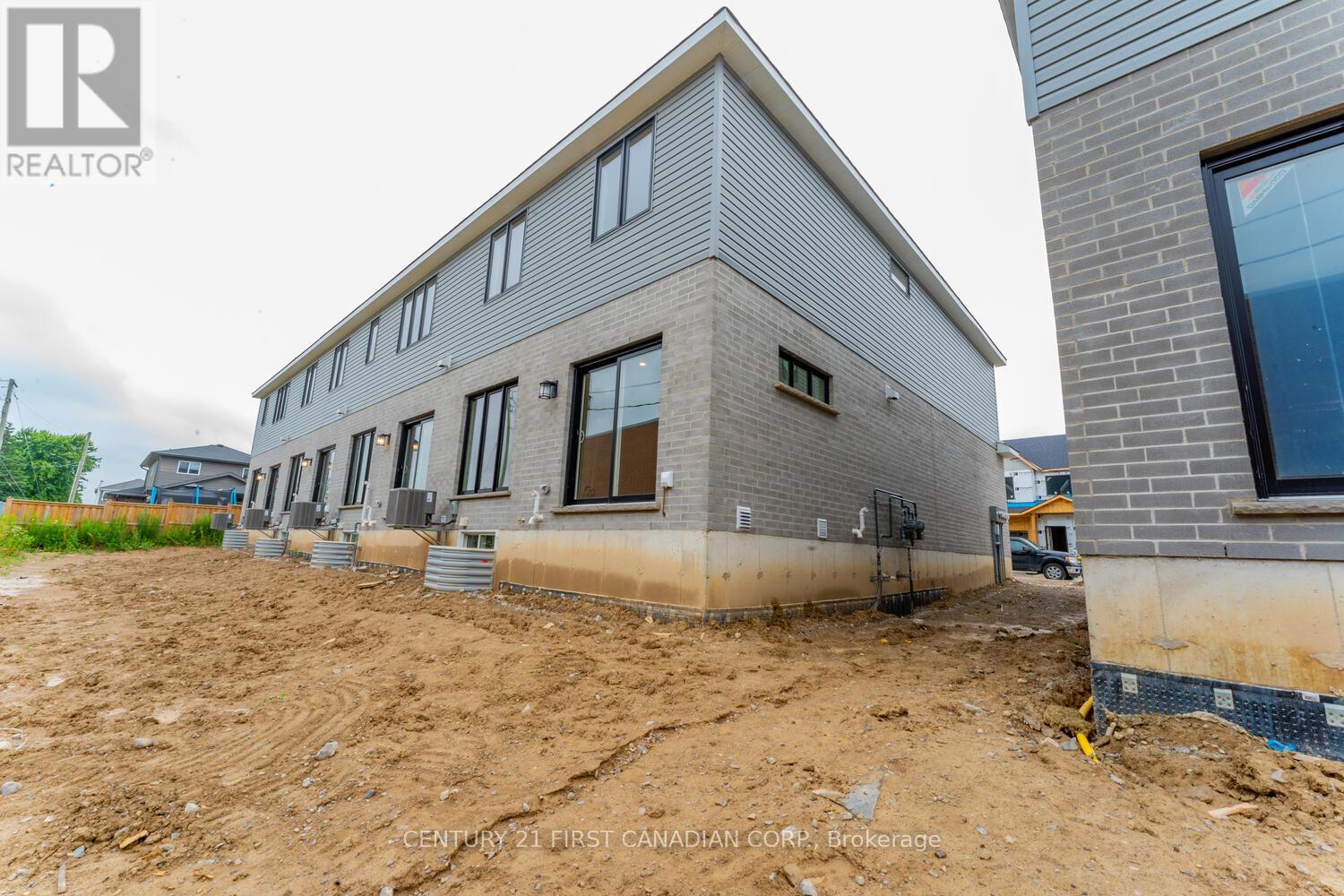 7 - 17 Nicholson Street, Lucan Biddulph (Lucan), Ontario  N0M 2J0 - Photo 29 - X12215852