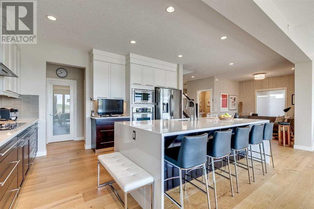 Property at 192 Ascot Crescent SW image 5