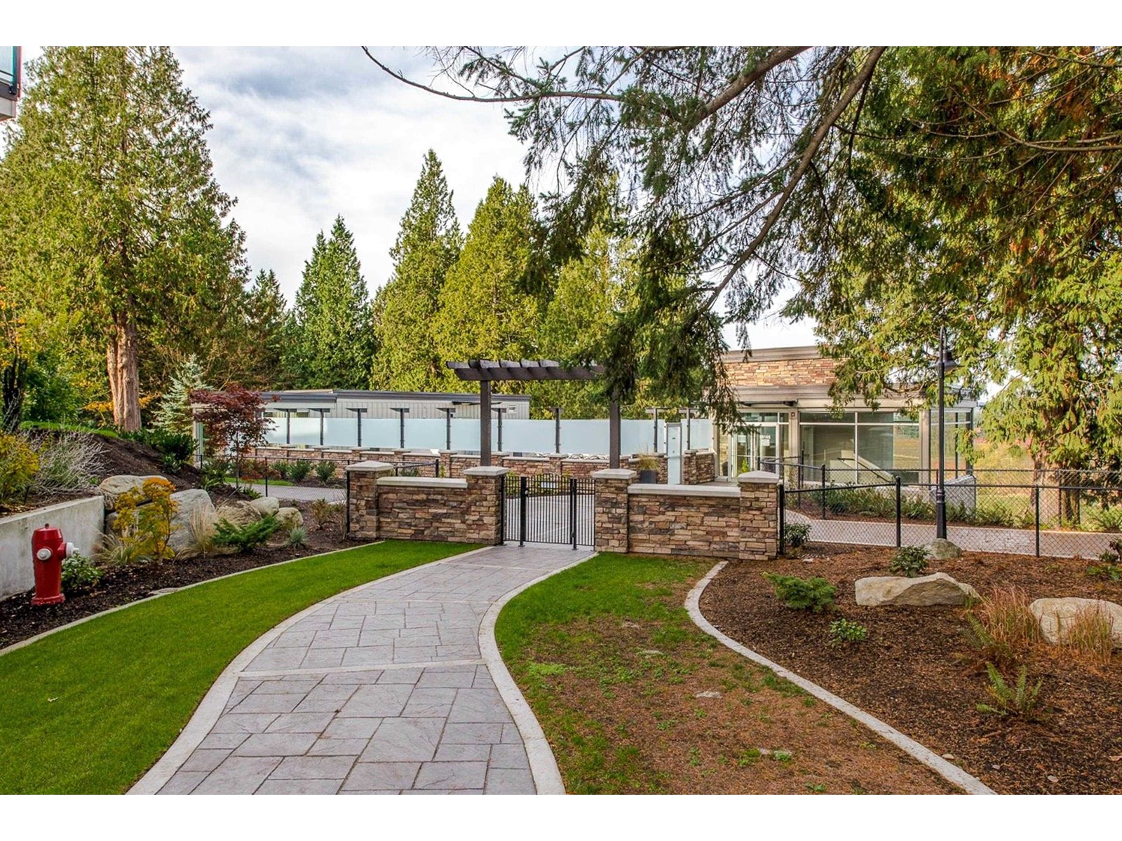 310 15145 36 Avenue, Surrey, British Columbia  V3Z 4R3 - Photo 4 - R3013644