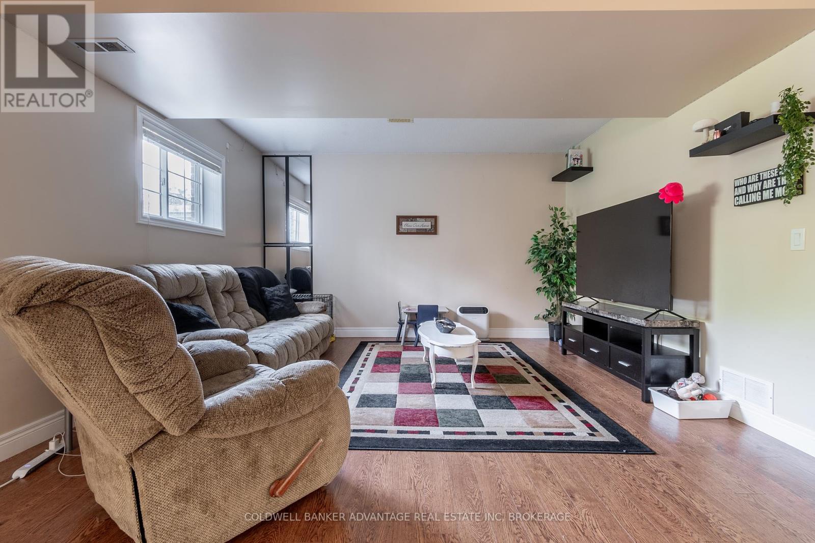 16 Wellandvale Drive, Welland, Ontario  L3C 7C4 - Photo 23 - X12215792