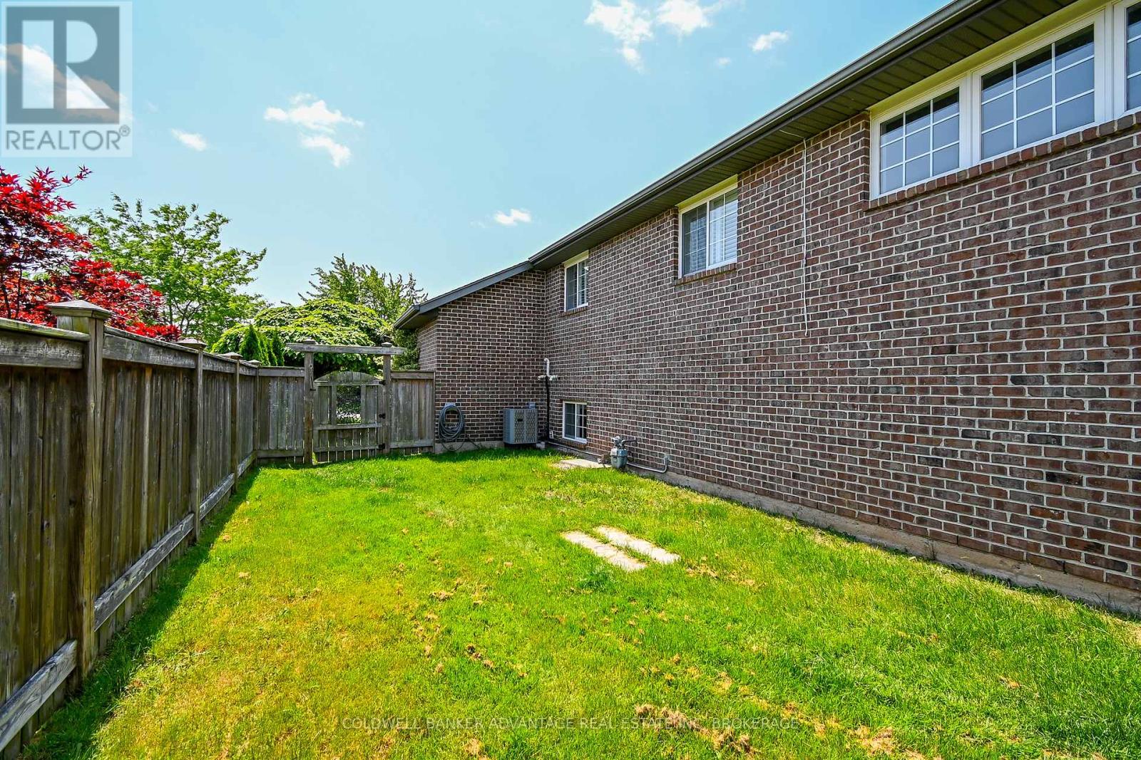 16 Wellandvale Drive, Welland, Ontario  L3C 7C4 - Photo 42 - X12215792