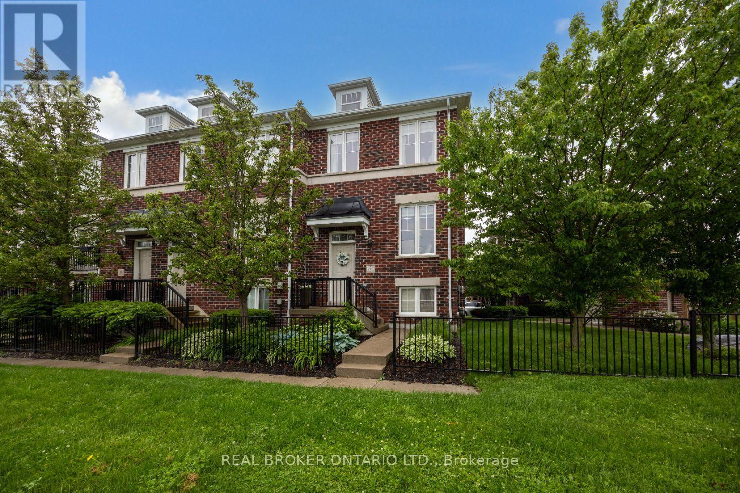 9 - 571 LONGWORTH AVENUE, Clarington, Ontario
