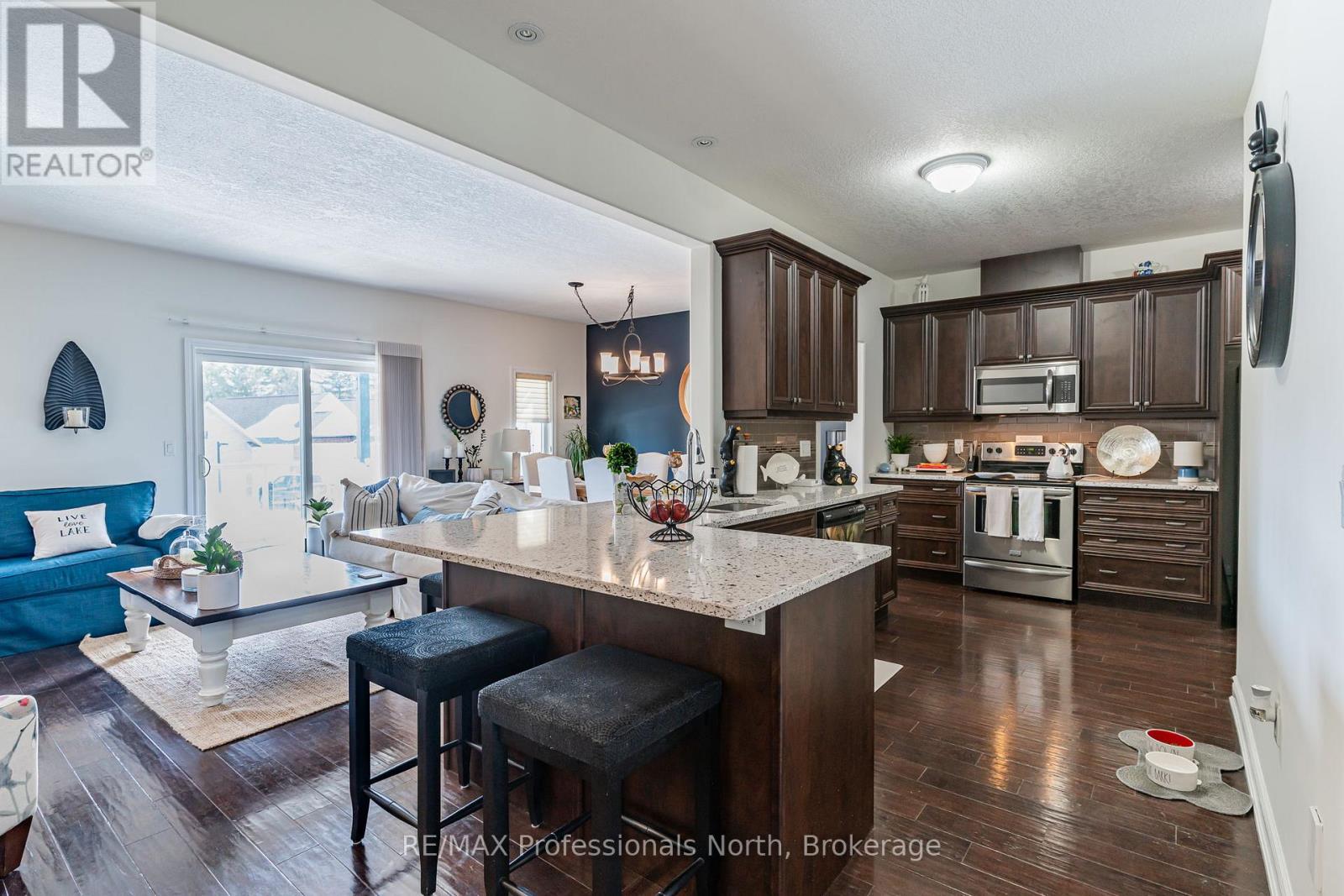 13 - 68 Webb Circle, Dysart Et Al (Dysart), Ontario  K0M 1S0 - Photo 6 - X12215751
