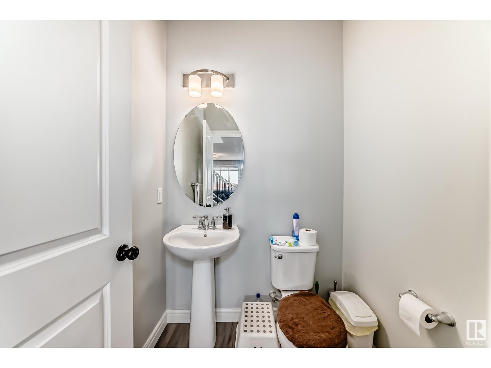 Property at 9635 223 ST NW NW image 5