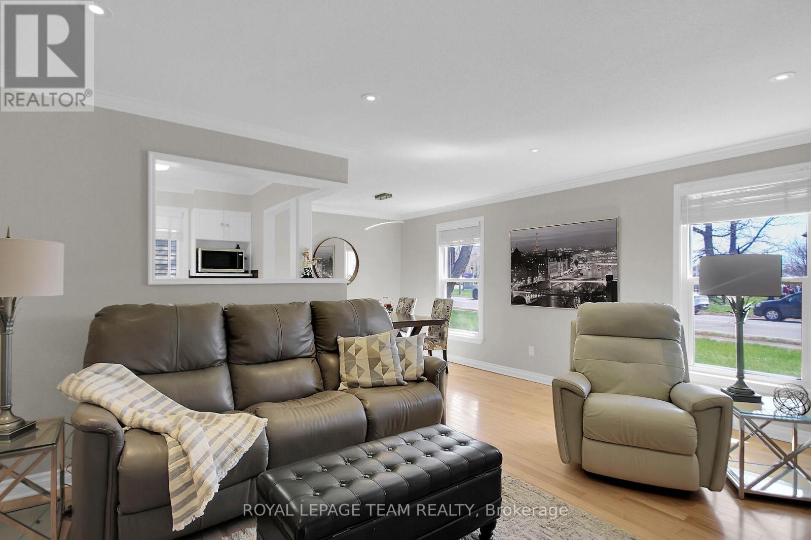 167 Abbeyhill Drive, Ottawa, Ontario  K2L 2E9 - Photo 10 - X12215758