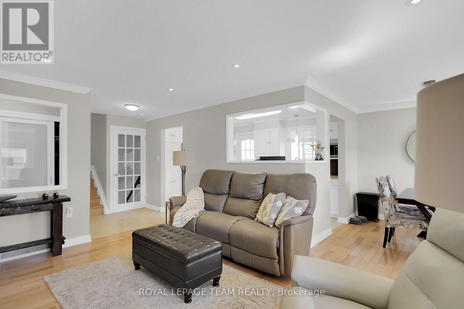 167 Abbeyhill Drive, Ottawa, Ontario  K2L 2E9 - Photo 11 - X12215758