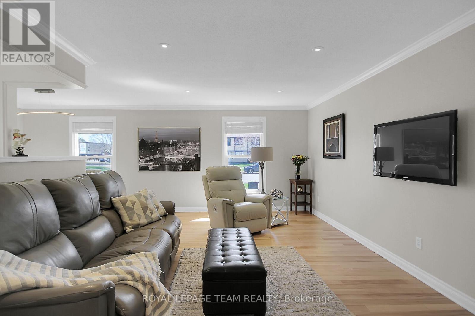 167 Abbeyhill Drive, Ottawa, Ontario  K2L 2E9 - Photo 12 - X12215758